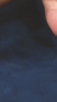 Cum Feet Scena 4: Busty Latina brunetka w bieliźnie Chce, aby mężczyźni spuszczali się na nogi