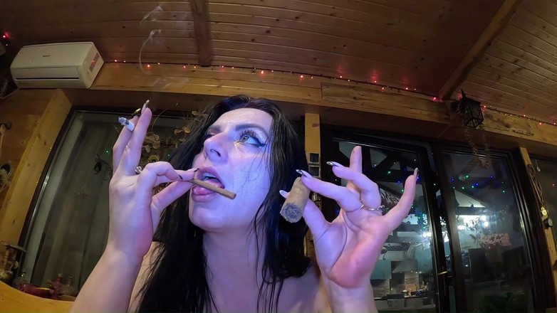 MilfyCalla: Yüzü sikiliyor ve dölle kaplı - büyük memeler, deve tırnağı ve...