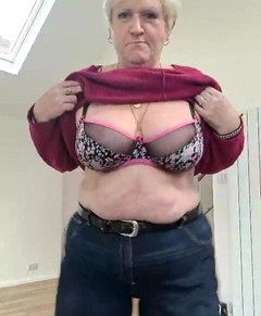 Uk Joolz: Transmisja na żywo z mojego nowego domu, jego ładnego i pustego, więc...