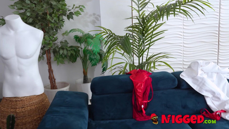 FAKings Black Fix: 18 años Folla Dos BBC Natalyy Hott, De Virgen a...