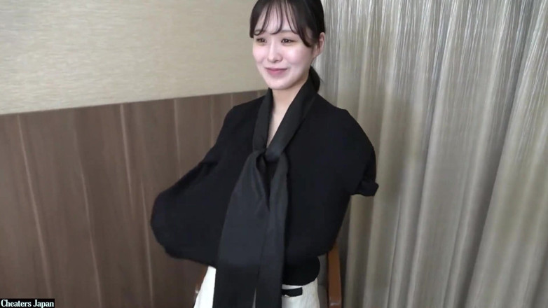 A case of fling: Asian Angel 25581