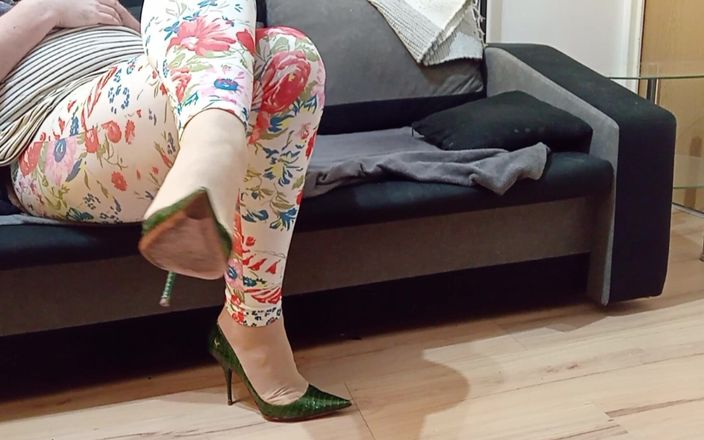 High Heels Kingdom: Seksi yılan derili travesti işaret eden casadei yüksek topuklu pompalar