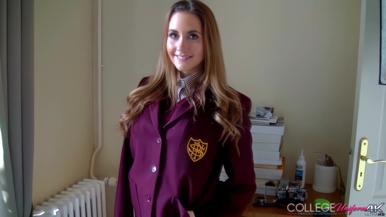 College Uniform: Einfach mit cat o'connell