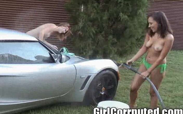 Girl Corrupted: 3 loszka małe Titty Carwash Lotus Ladies!