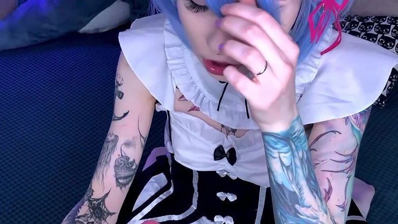 Eva Barbie: Roztomilá teenagerka stříká non-stop a je ošukána