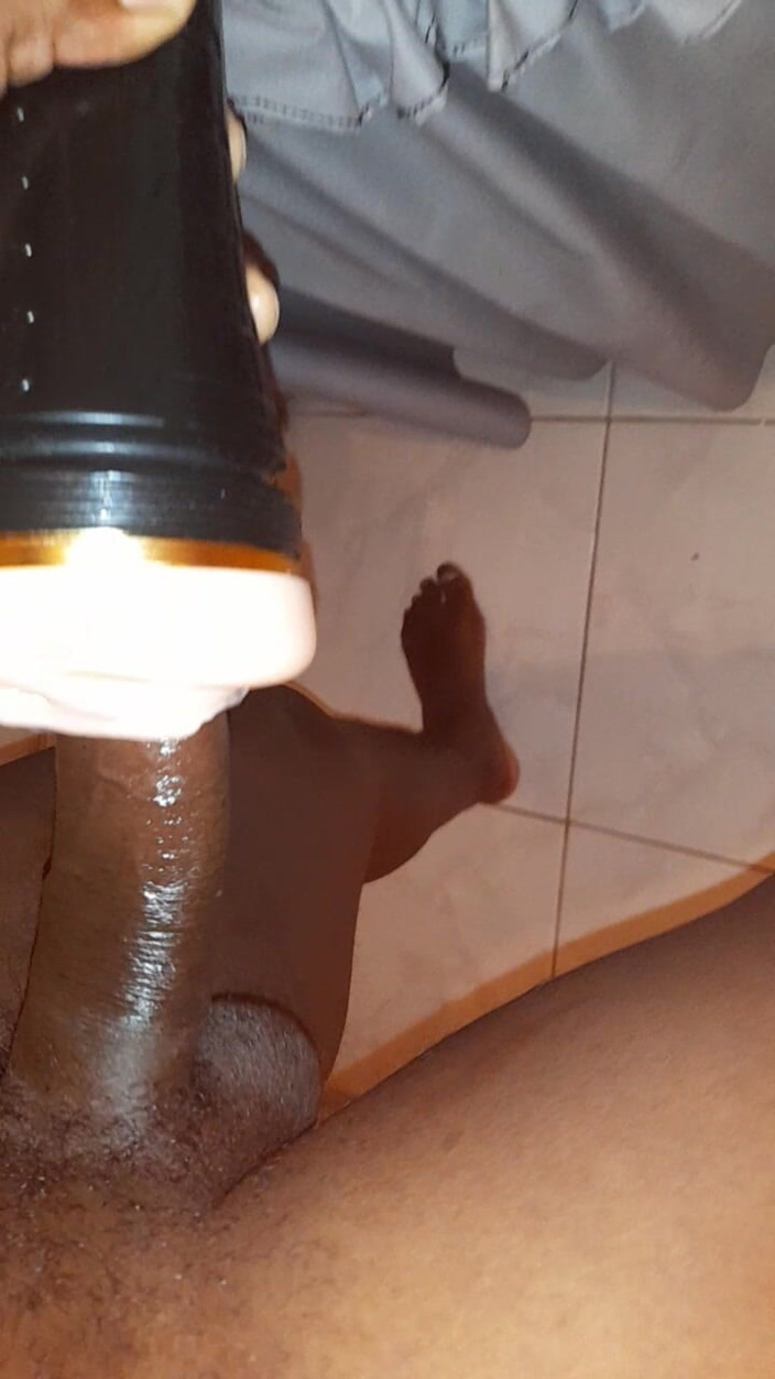 Islandvibes69: Jerking off S12 Ep1