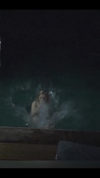 Late Night Beach Quick Blowjob and Big Facial