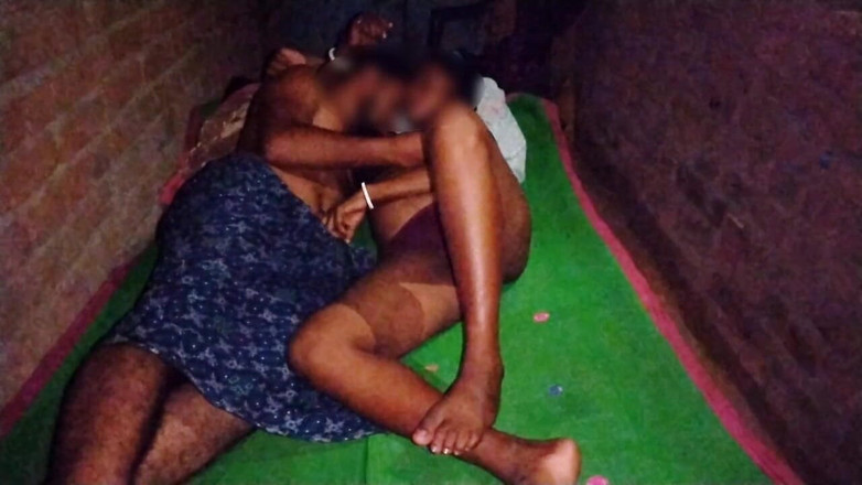 Pumi: Harter sex in der nacht mit Pumi Bhabhi