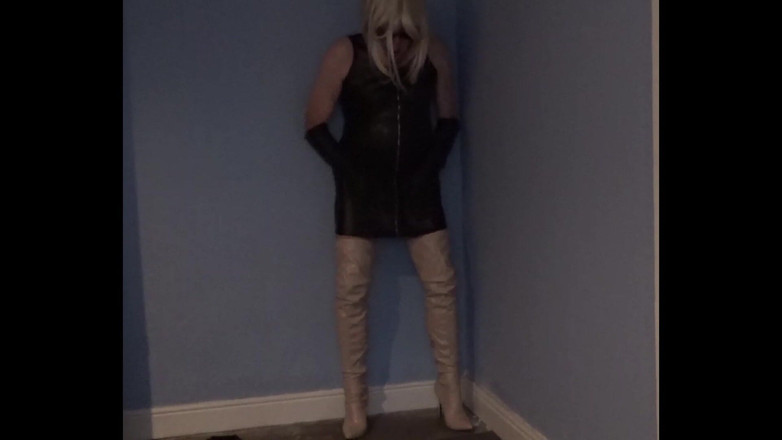 Leather Kirsten: Hraní v kůži