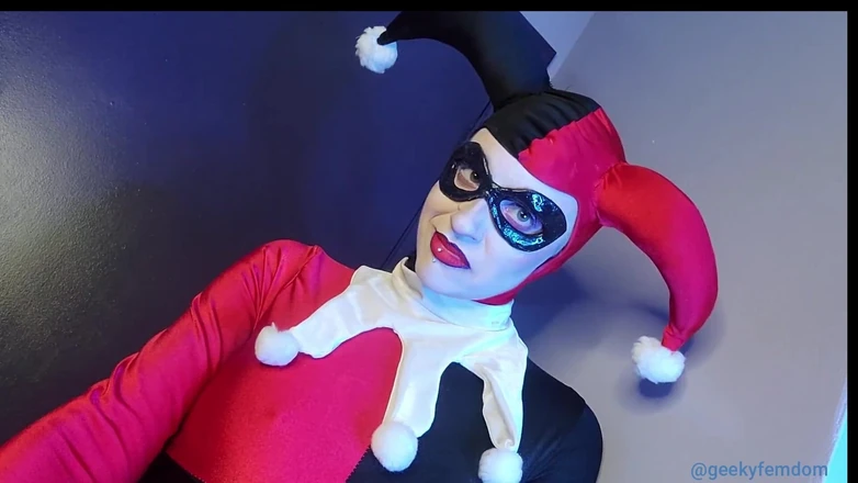 Geeky Femdom: Harley Quinn dominiert dich