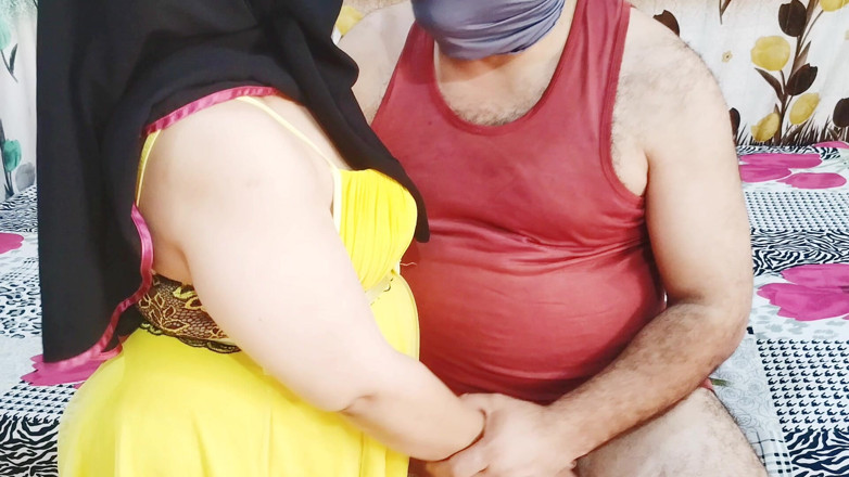 Ahmed and Samah: Sexting a Plumber with His Mistress