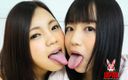 Japan Fetish Fusion: Francuskie pokusy pocałunku: zmysłowe spotkanie długich języków w lesbijskiej języku-pocałunek...