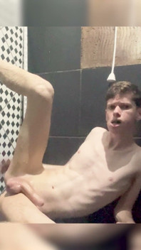 Kedoimath - a Twink Ready to Get Fucked in the Shower