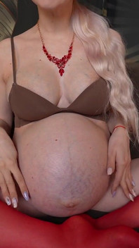 JOI A Těhotný Orgasmus Z Vibrátoru V Punčochách