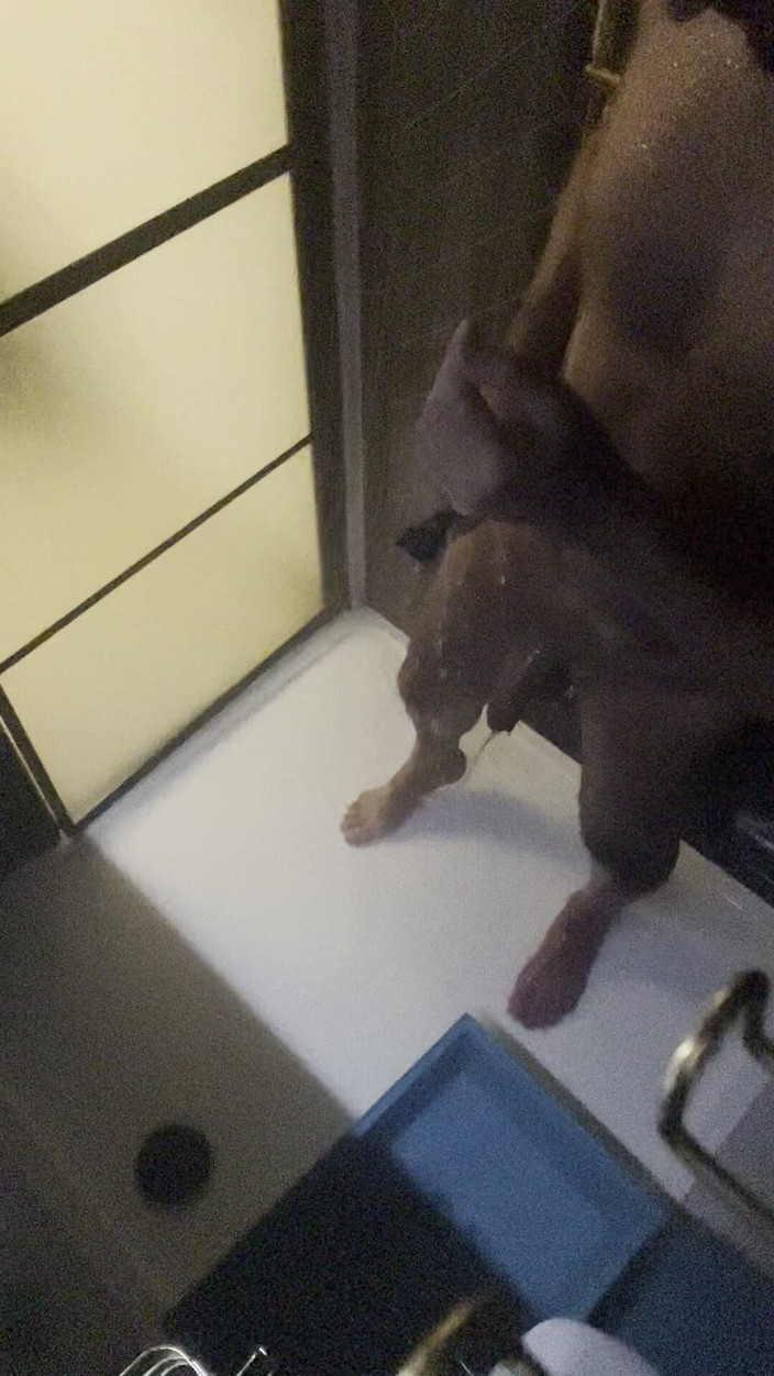 Razzle6: Čas na sprchu