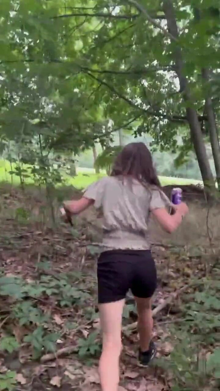 J13D75: Into the Woods med en Skank en creampie för en...
