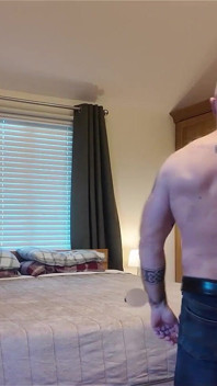 Stepdaddy Bear Stuart Rails Stepdaddy Dan trong màn đụ thô bạo nóng bỏng