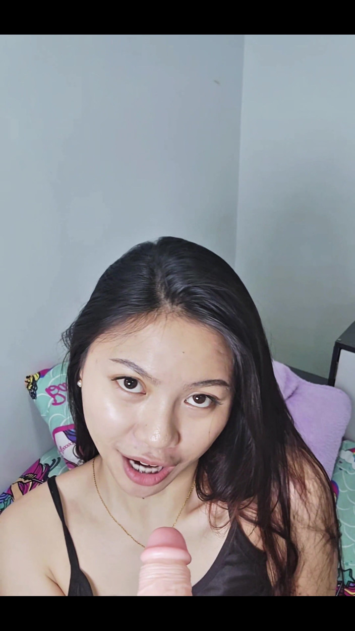 Cherrryblisss: Piccola troia