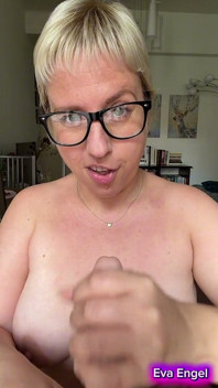 Ręczna robota ręczna z okularami od niemieckiej MILF