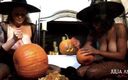 Julia Ann: Julia Ann y Jenna Foxx lesbianas de calabaza