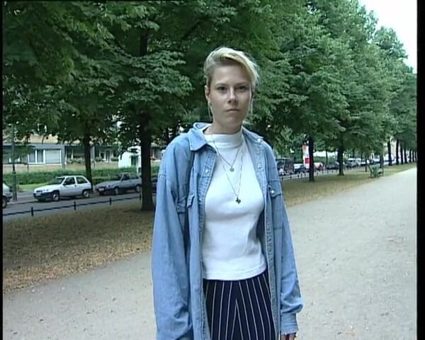 YOUR FIRST PORN: Schoene Grosse Frau Judy - mooie lange vrouw Judy