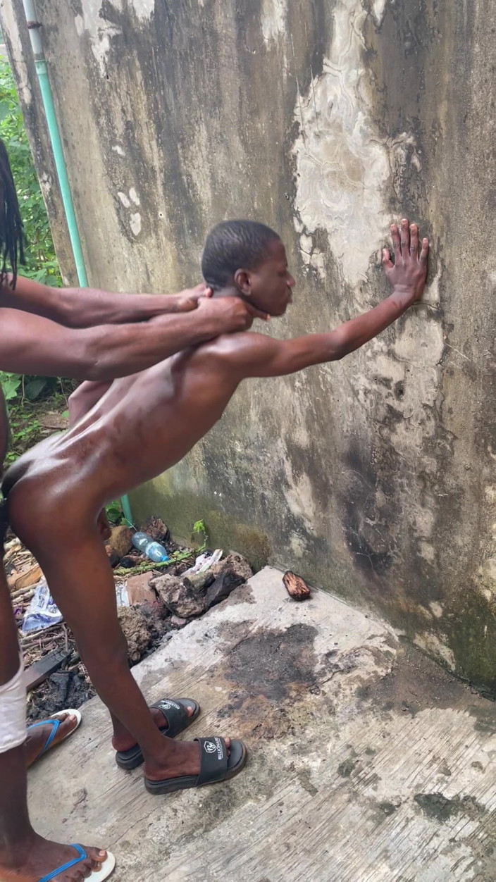 Segzze_: Můj šéf je v sexu příliš sexy