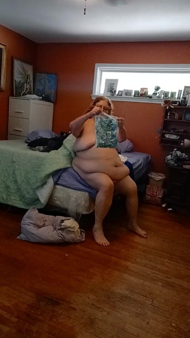 BBW nurse Vicki adventures with friends: Putting on My Blue lemon boy shorts and rest of...