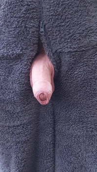 Outdoor edging close up cumming onesie wank for neighbour - Rockard Stepdaddy