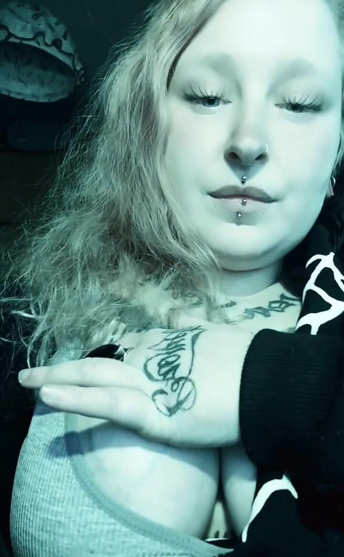 Estrella Steam: Sledujte moje krásná velká prsa