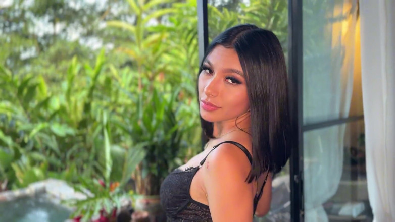 lizmendez7: İlk anal seks videom! Göt deliğimin içindeki yarağını gerçekten seviyorum