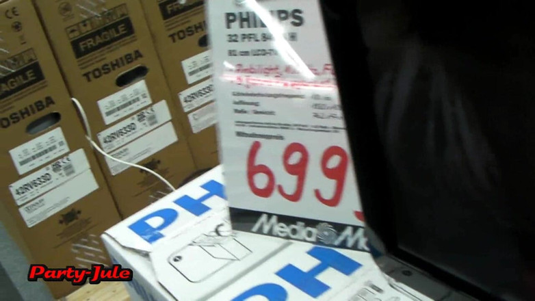 Party Jule: Pelajaran kongkek keras untuk Tv LCD