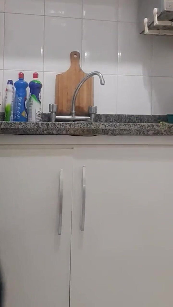Vida Noite: Din styvson ansikte ser så vacker ut med min kuk...
