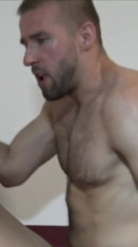 Ragazzo molto affascinante e attivo