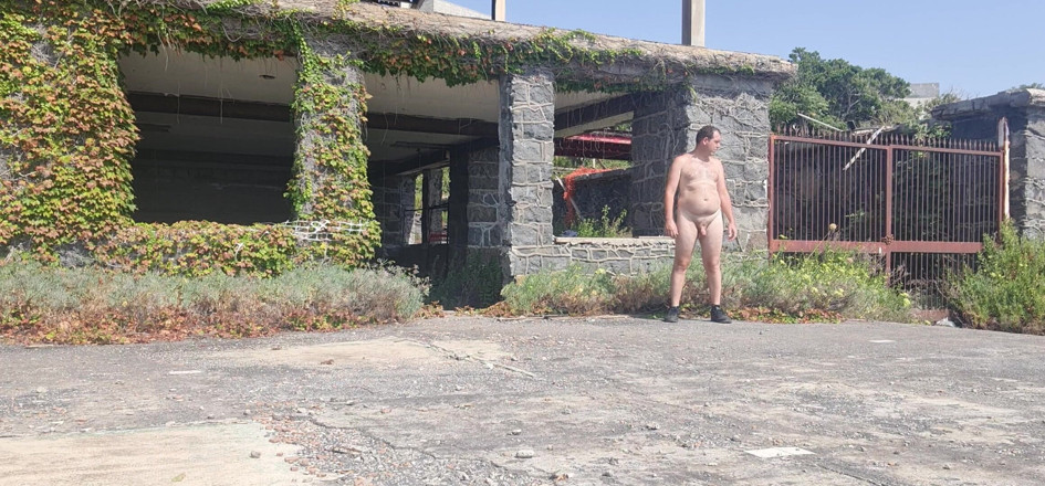 Mirko2589: Nude Boy Near the Sea