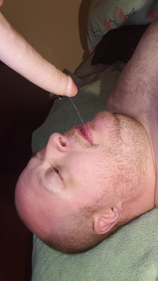 Charlieboy69: Pelatihan tengkorak 2 dildo bagian 1