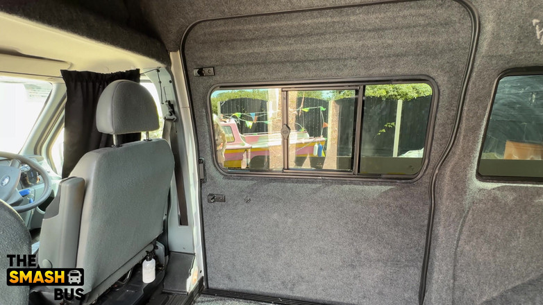 Smash bus: Minyon dövmeli genç kız Lila ezilen otobüste amından daha çok yarağı...