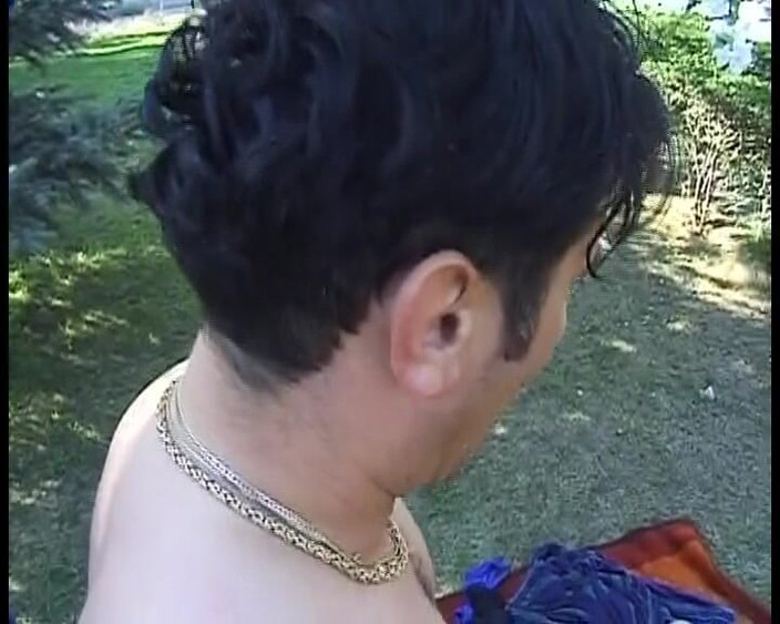 Porno kino: Krátkovlasá kočka z Německa šuká na pikniku