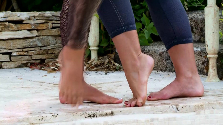 Lesbians and Masturbation: สองสาวบนเตียงเดียว ความ慾หื่นไม่รู้จบ เลสเบี้ยนเล่นกับตัวเอง