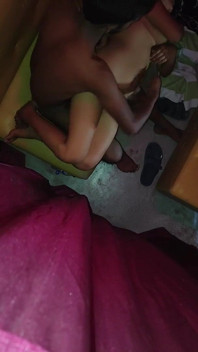 남편의 베프 힌디어 섹스에 따먹히는 핫한 인도 마누라