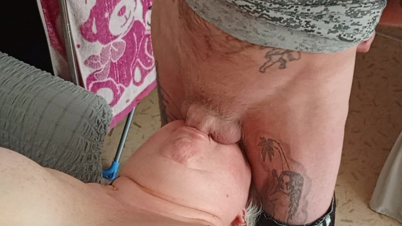 Zona901: I Fuck My Stepmom Hard in My Mouth and Fill...