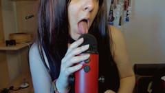 Nicoletta Embassi: Ascultă sunetele care picură pe pula ta în Asmr cu Blue...