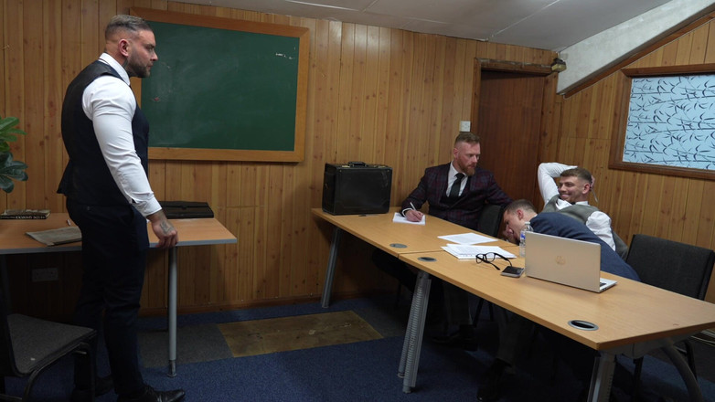 Jak White: Cowok-cowok nakal ini dientot habis-habisan di kantor