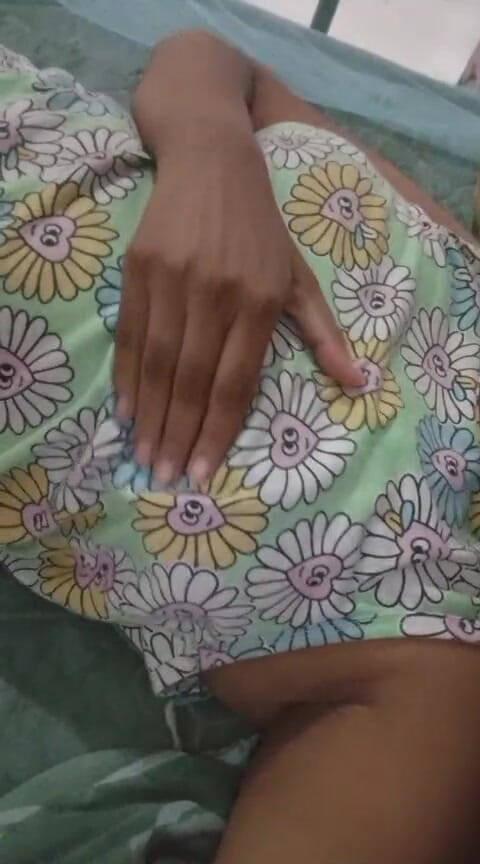 Anne White: 18+ vysokoškolačka poprvé musterbate se svými velkými kozami a mokrá...