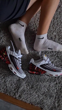 Knullad hårt efter att ha lekt med Nike Tn