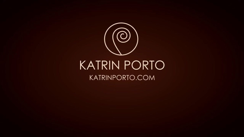 Katrin Porto: Mông to cưỡi cu và đụ kiểu chó