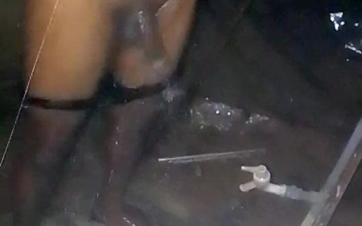 Jaanu294: ソープ丈花が彼の手の中に置いている