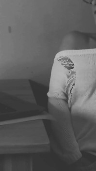 Tra le linee, tra le cosce