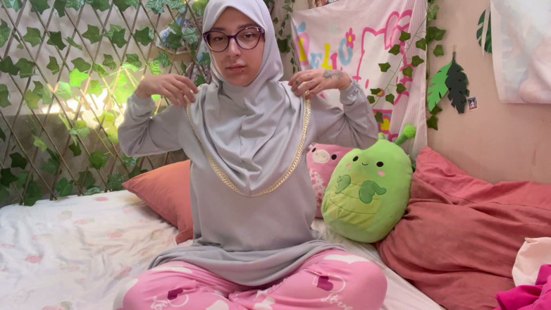 lanalovacutie: Yoga-in-hijab-day-17