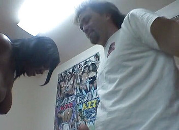 3some Bangers: Chicas de ébano irresistibles están complaciendo la polla del chico blanco