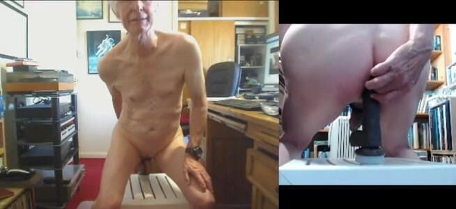bigears: Riding a mechanical cock